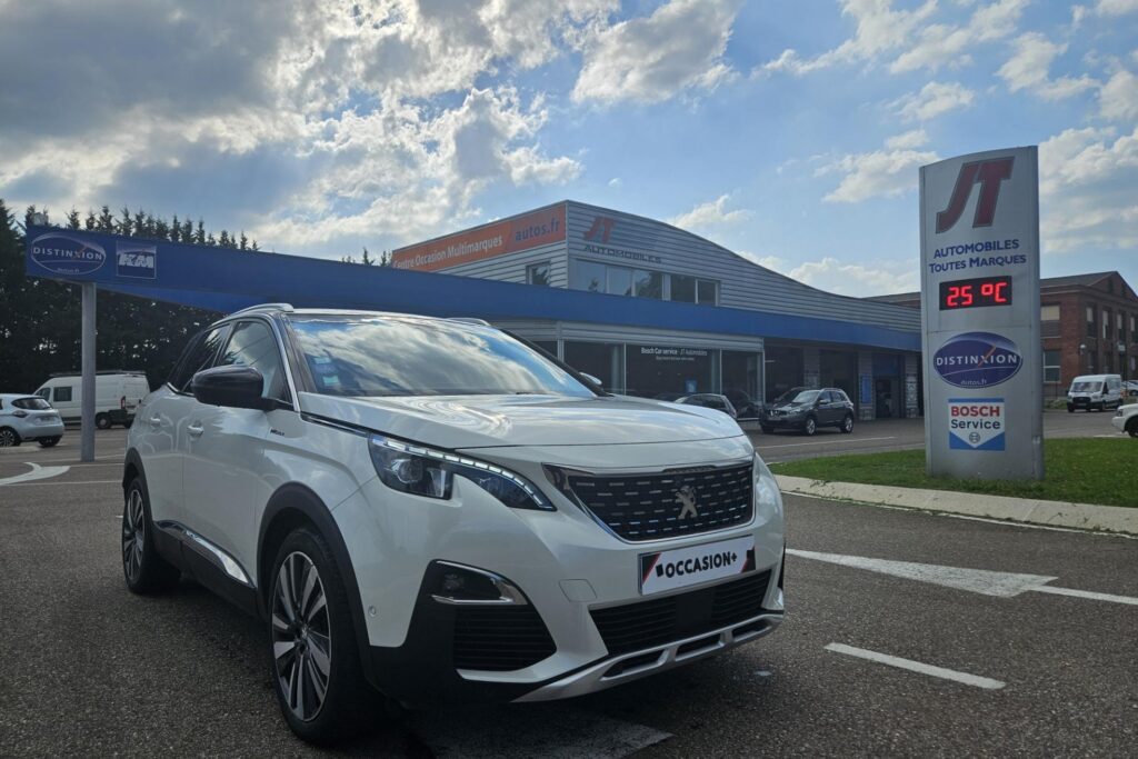 PEUGEOT 3008 Hybrid4 - 300 - e-EAT8  I GT Blanc nacré dans le Haut-Rhin