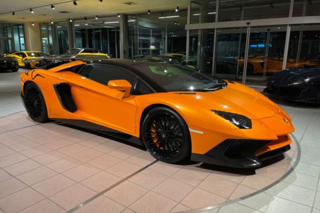 LAMBORGHINI AVENTADOR SV Roadster 6.5i V12 - LP 750-4 - AD PERSONAM - 1 of 500 dans le Haut-Rhin