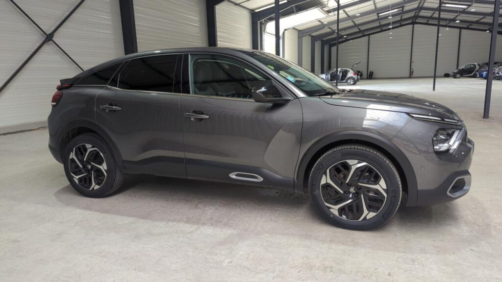 CITROEN C4 PURETECH 130 EAT8 MAX + CAMERA 360 + TOIT PANO dans le haut-rhin