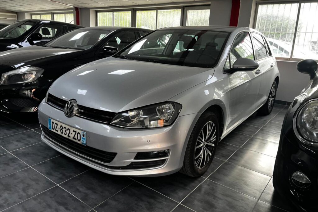 VOLKSWAGEN GOLF 1.2 16V TSI BlueMotion - 110  Allstar dans le Haut-Rhin