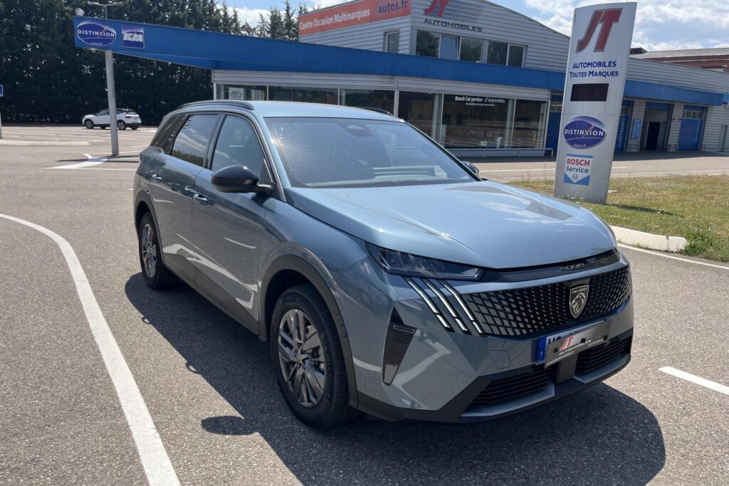PEUGEOT 5008 1.2i Hybrid -136 - BV e-DCS6  III Allure dans le Haut-Rhin
